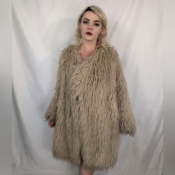 Free People 'Florence' S tan shag faux fur coat - Picture 3 of 10